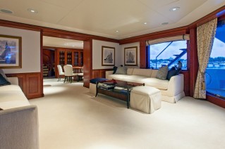 Motor yacht OHANA -  Sitting Area main deck
